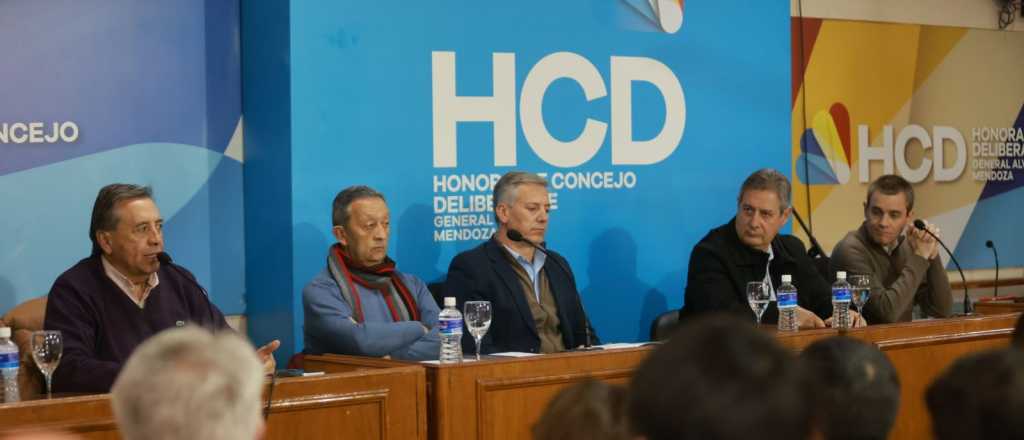 Funcionarios mendocinos unidos contra "la victimización" pampeana