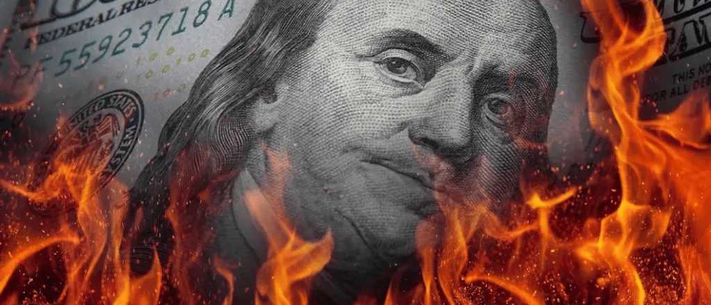 El d&oacute;lar blue sigue subiendo y est&aacute; muy cerca de su m&aacute;ximo hist&oacute;rico