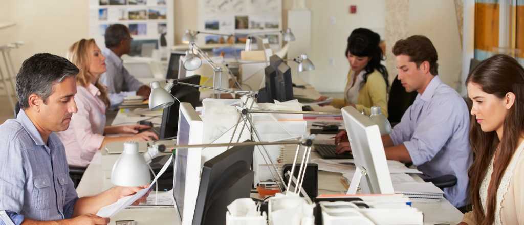 Qu&eacute; dice la reforma laboral de la Ley Bases sobre derechos y generar empleo