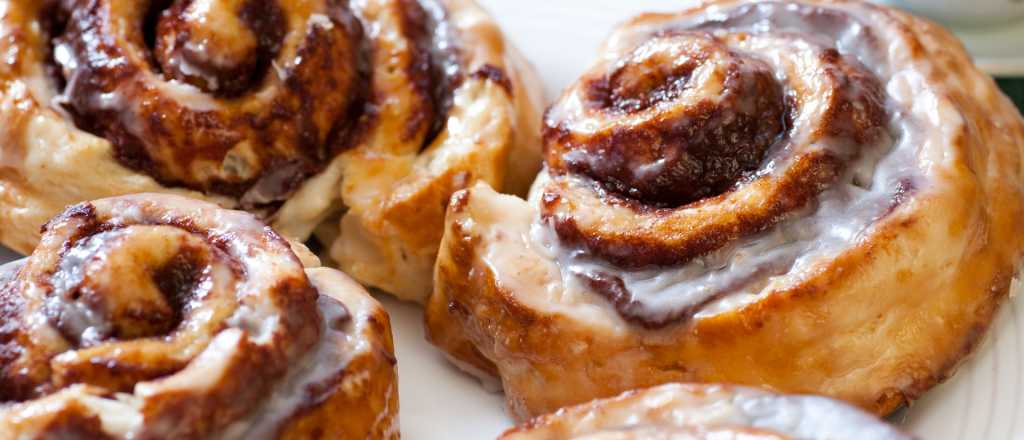 Cómo hacer unos exquisitos rollos de canela en simples pasos