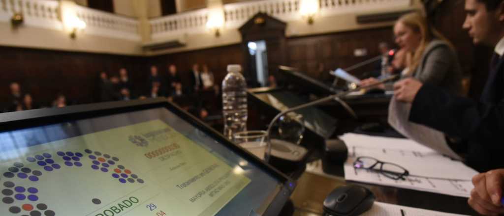 El Senado convirti&oacute; en ley el financiamiento educativo a los municipios