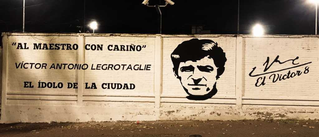 El impresionante mural de V&iacute;ctor Legrotaglie que pintaron en Gimnasia