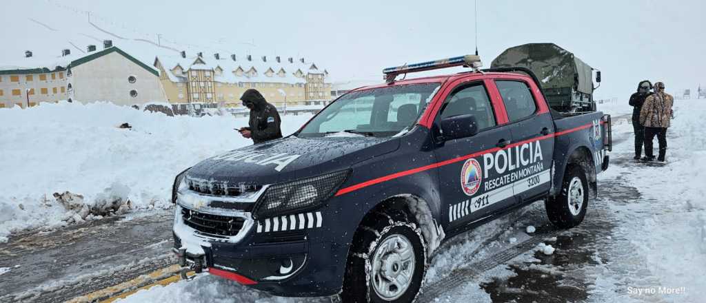 Evacuaron a todas las personas del Hotel Penitentes por el temporal