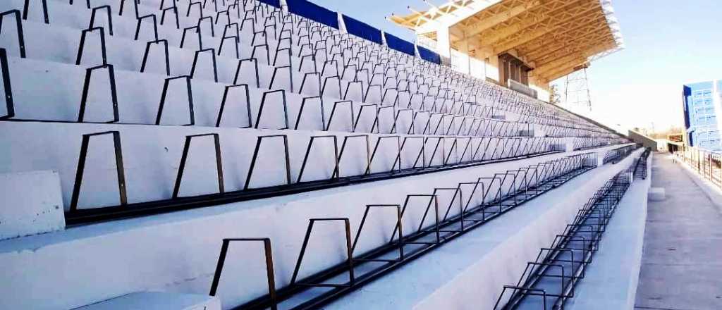 Fotos: avanza el Gambarte con la colocaci&oacute;n de las nuevas butacas