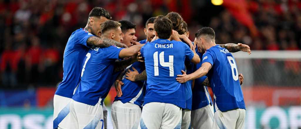 Italia sufri&oacute; y venci&oacute; con lo justo a Albania en su debut en la Eurocopa