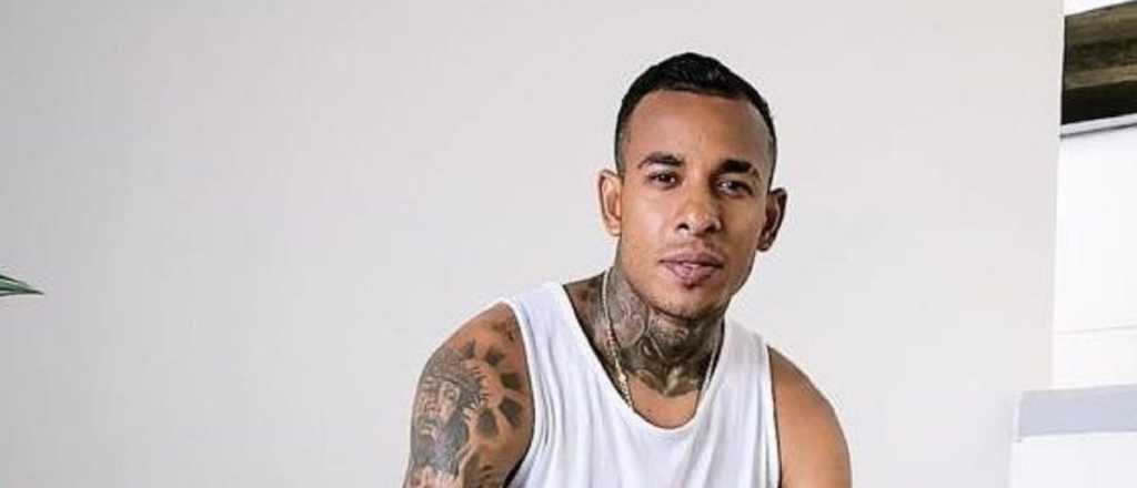 El otro trabajo que tiene Sebastián Villa además de jugar en la Lepra