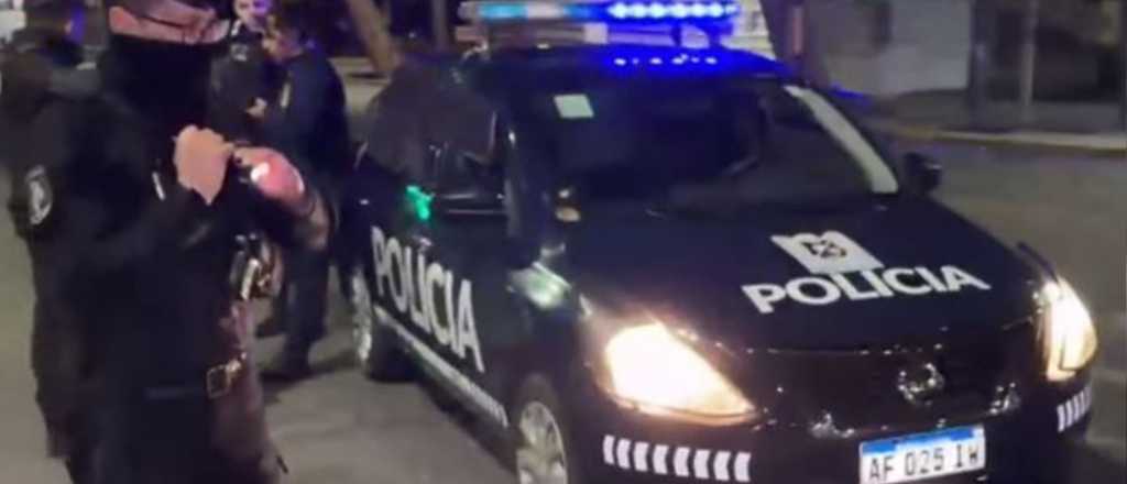 Era buscado, llevaba droga y cayó cuando quiso eludir un control 