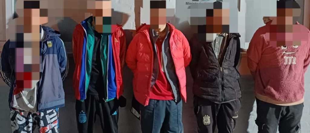 Robaron un auto en Guaymall&eacute;n y los detuvieron