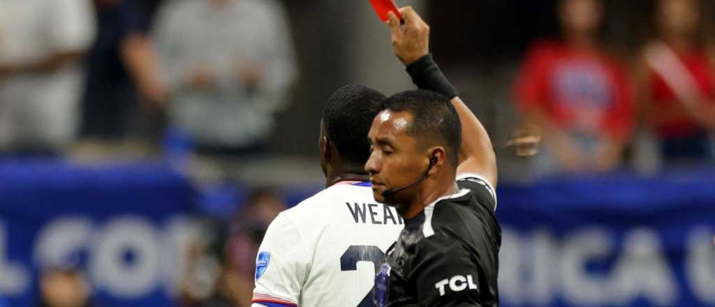 La ins&oacute;lita trompada con la que se hizo echar un jugador de EE.UU.