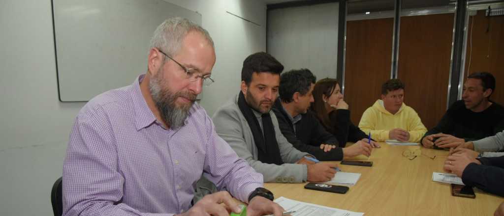 Dos gremios m&aacute;s rechazaron la oferta salarial del Gobierno de Mendoza