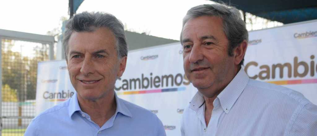 Cobos almorzó con Macri y dijo que habrá medidas para "estabilizar la economía"