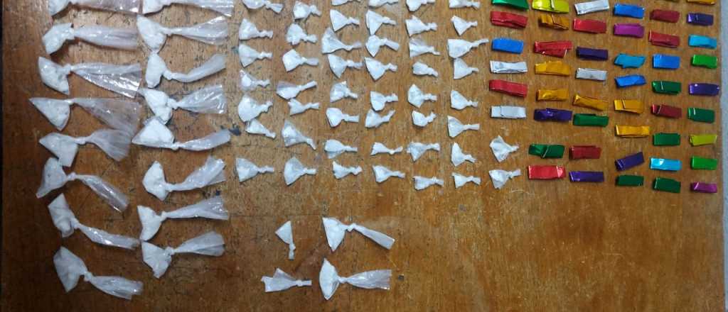 Un hombre fue detenido por la tenencia de 140 dosis de coca&iacute;na, en Las Heras