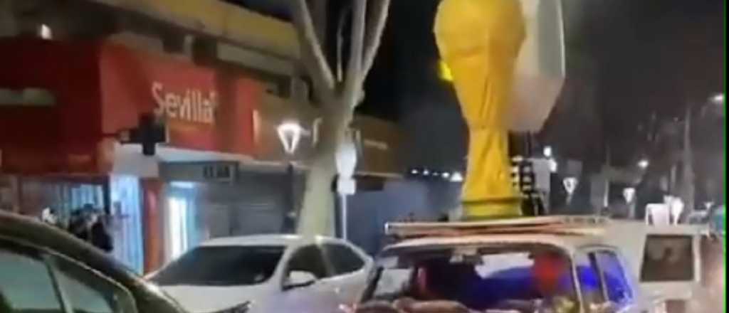 Argentina bicampe&oacute;n: el Peugeot 404 que enloqueci&oacute; a todos en Mendoza 