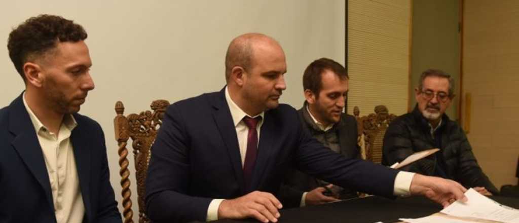 Mendoza licita 5 &aacute;reas petroleras y hay 3 empresas interesadas