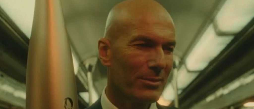 Zinedine Zidane, la primera estrella en realizar el relevo de la antorcha ol&iacute;mpica