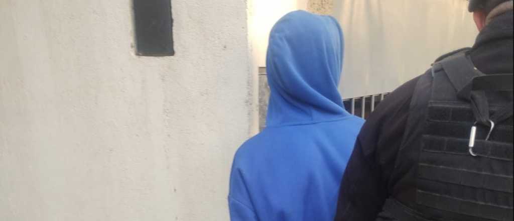 Un chico de 16 años fue detenido con un arma en Godoy Cruz