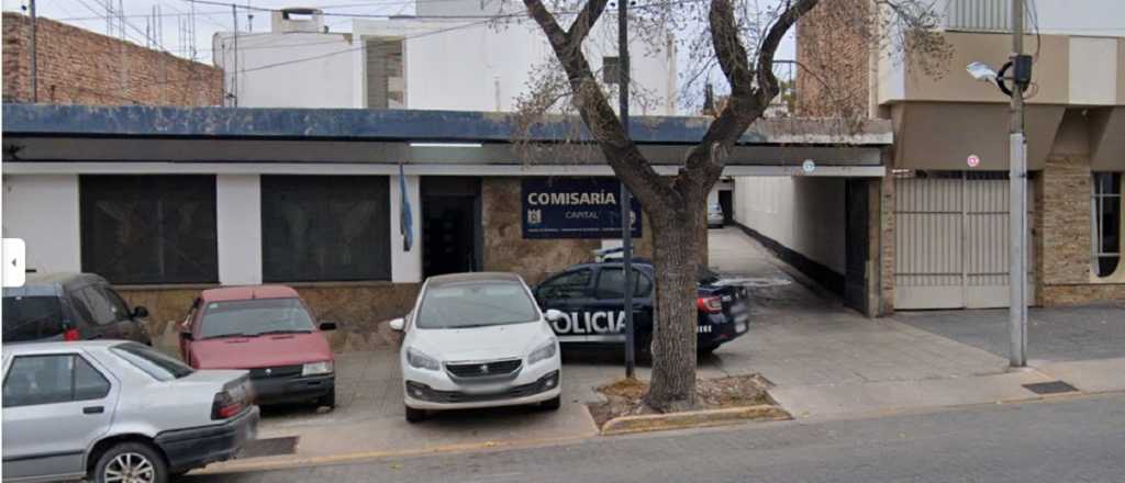  Grave denuncia: un polic&iacute;a le habr&iacute;a robado drogas y un celular a un dealer