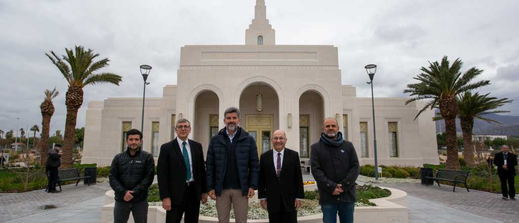 Ulpiano Suarez, en la apertura del nuevo templo morm&oacute;n de Mendoza