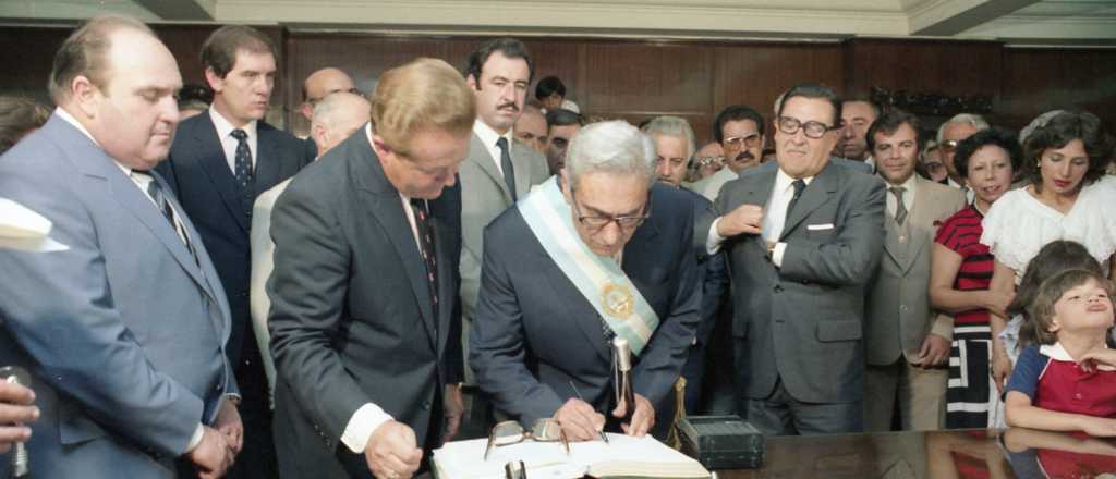 Quincho: el ministro de Llaver funcionario de Milei y la "compa&ntilde;era" Arrieta