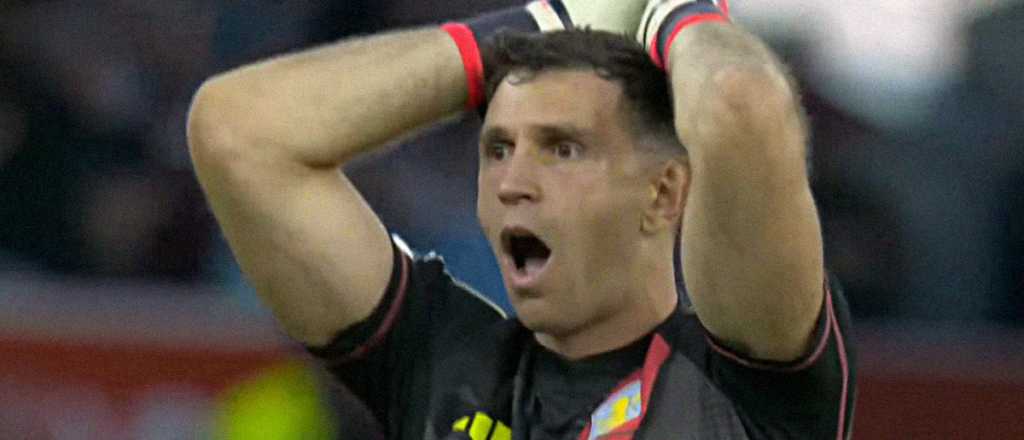 Video: imperdible reacción del Dibu por el golazo imposible del Aston Villa