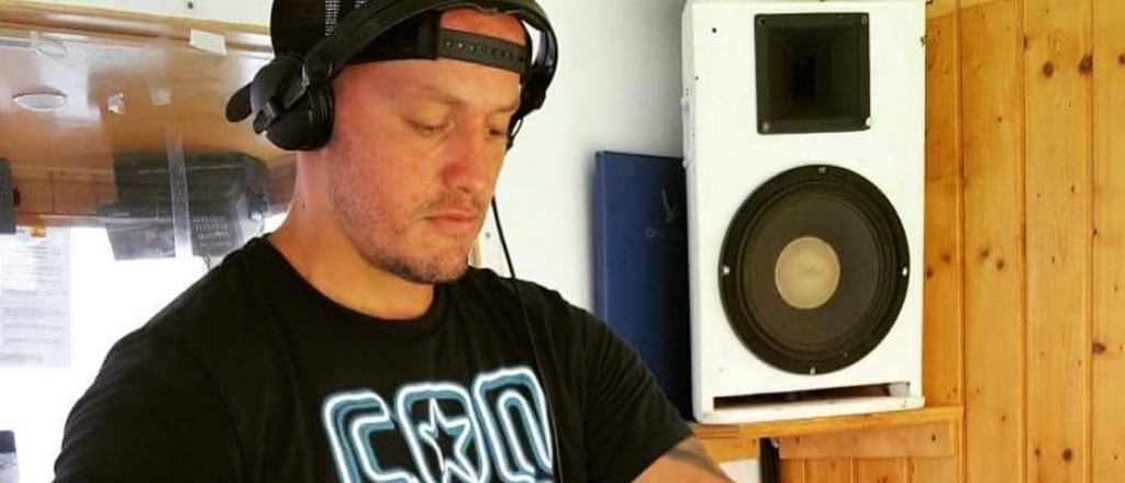 Murió un DJ argentino que cayó de un tercer piso en Ibiza