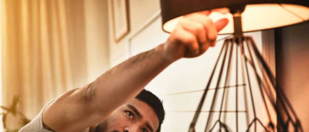 Un ajuste de Nación impacta en Mendoza y vuelve a subir la luz en octubre