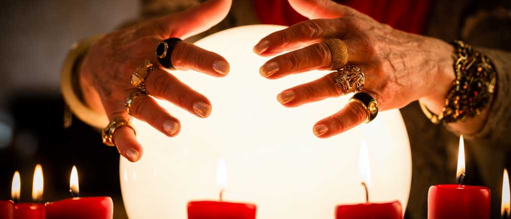 El absurdo de buscar al ARA San Juan a trav&eacute;s de clarividentes