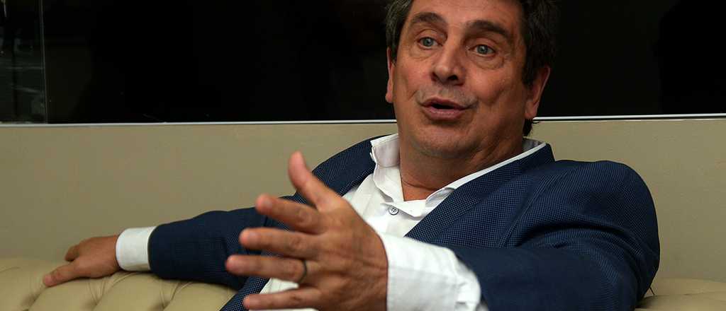 Giacchi jur&oacute; que no se privatizar&aacute; la salud de Mendoza