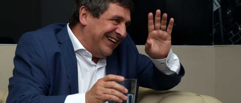 Renunció el ministro de Salud tras ser denunciado por violencia de género