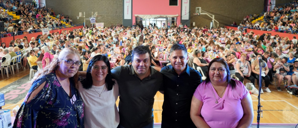 M&aacute;s de 2.000 personas en una cruzada solidaria en el Polimeni