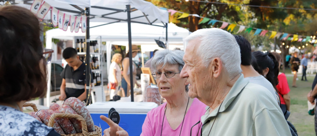 Maipú: Gran feria navideña en la Estación Gutiérrez