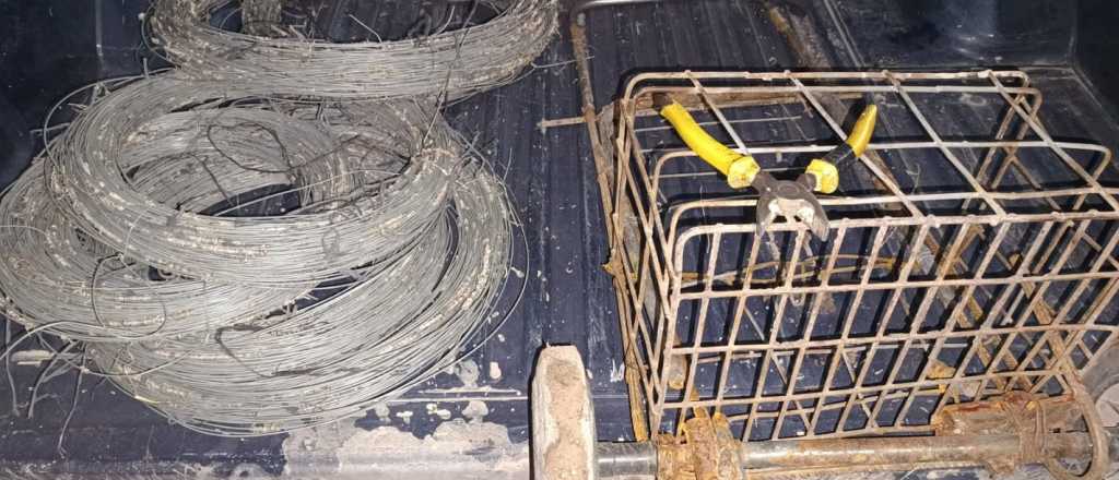 Dos detenidos por robar alambre en una finca de Luj&aacute;n