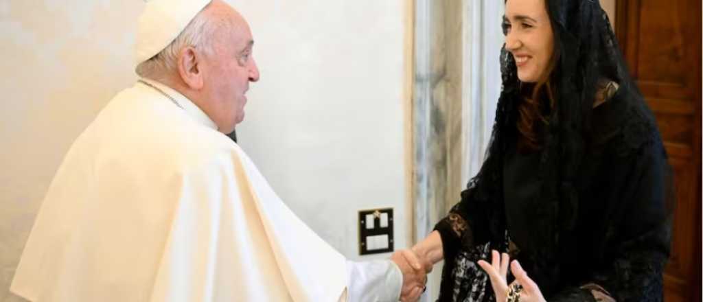 El Papa recibi&oacute; a Victoria Villarruel por casi una hora