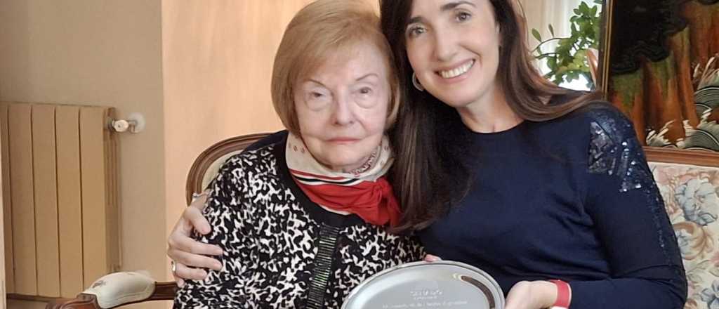 Villarruel visit&oacute; y homenaje&oacute; a Isabel Per&oacute;n en el D&iacute;a de la Lealtad Peronista