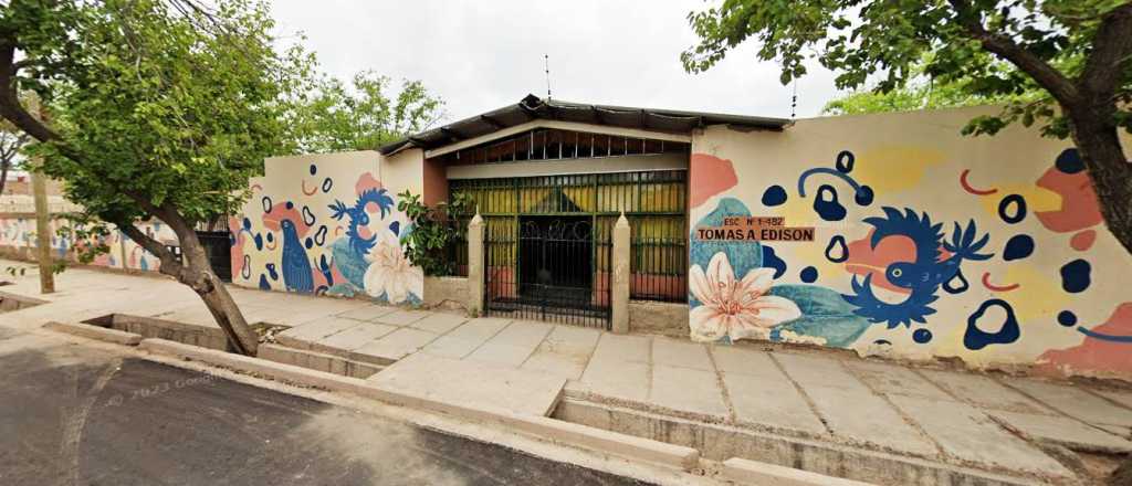 Profesor acusado de abusar de cinco alumnas en Guaymall&eacute;n