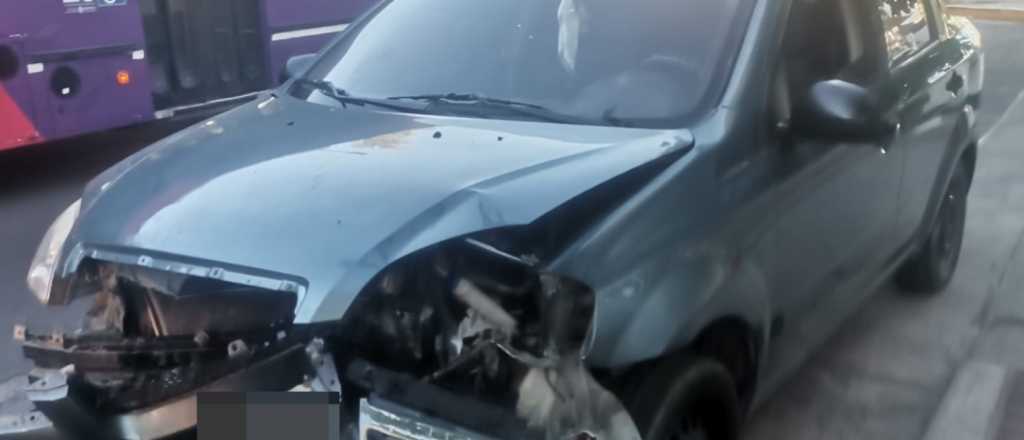 Totalmente ebrio se estrell&oacute; contra un cantero en Maip&uacute; y fue detenido