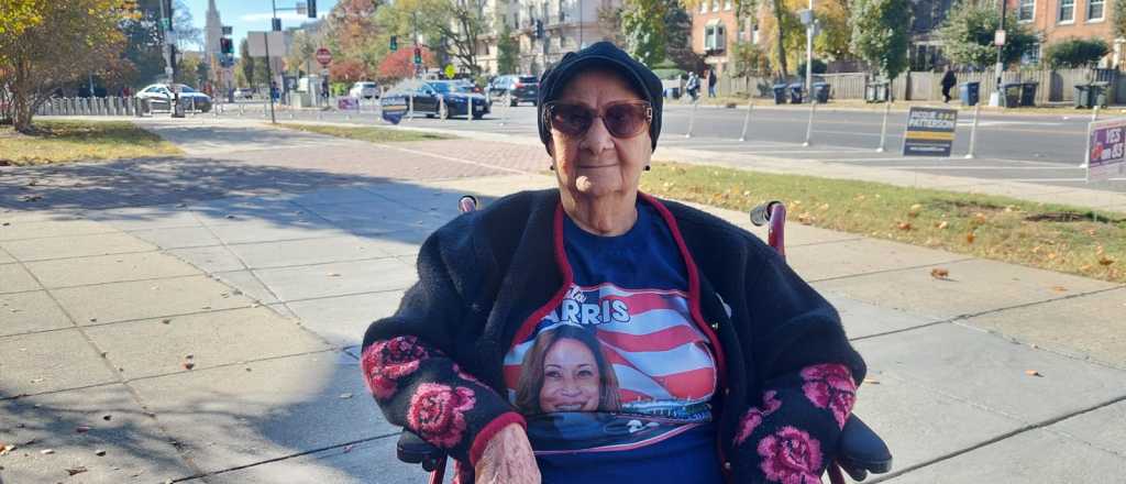 Tiene 98 a&ntilde;os, vot&oacute; por Kamala Harris y dice que volver&aacute; en 2028