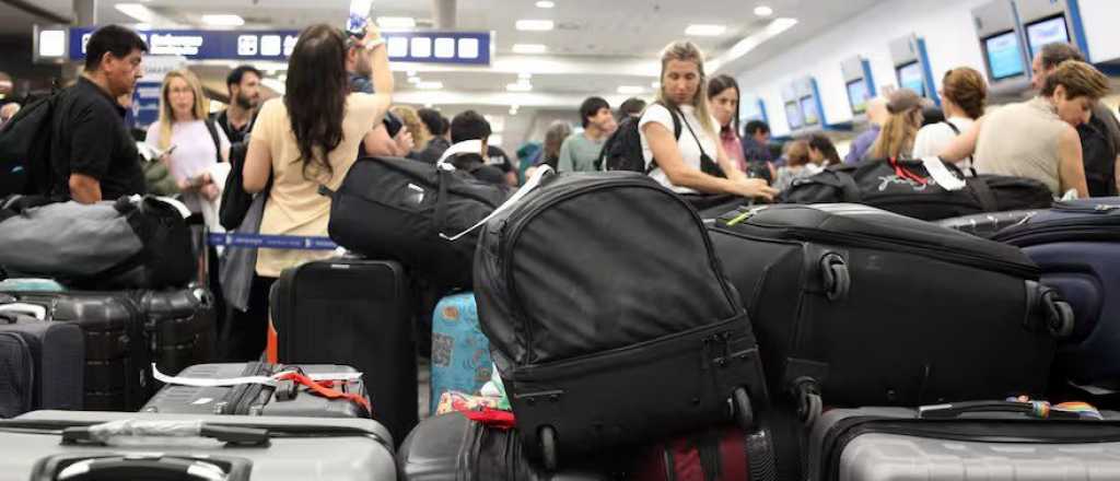 Demoras en Aeroparque por un desprendimiento afectaron m&aacute;s de 70 vuelos