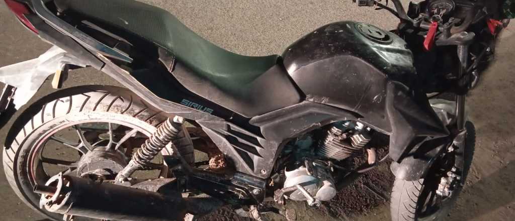 Persecusi&oacute;n a un menor que manejaba una moto robada en Guaymall&eacute;n