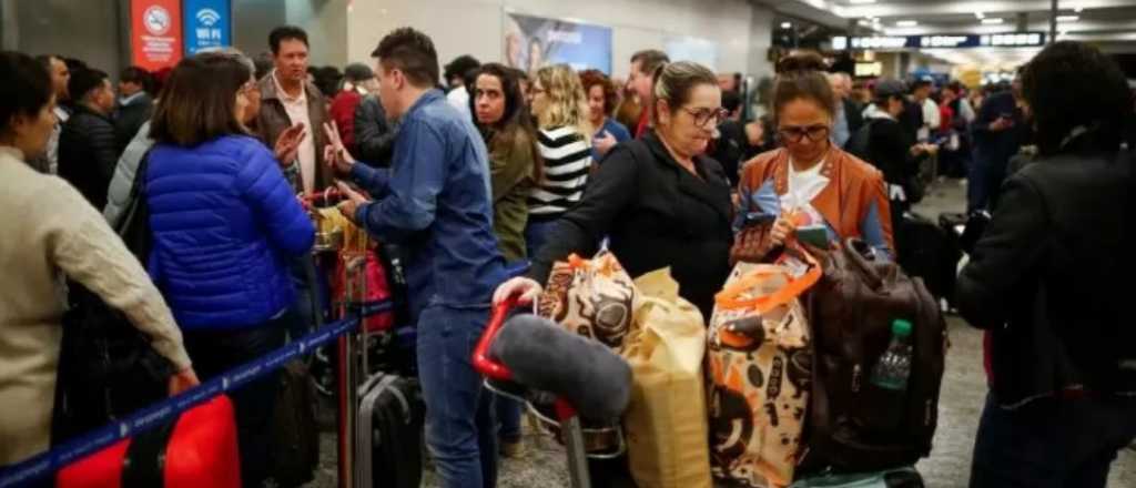 Bullrich aseguró que van a "liberar los aeropuertos"