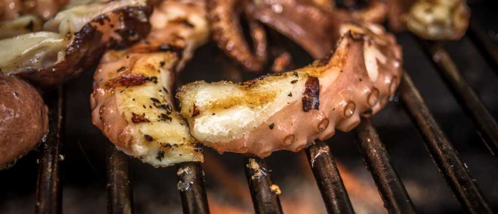 Pulpo a la parrilla: todo lo que ten&eacute;s que saber para hacer esta receta 