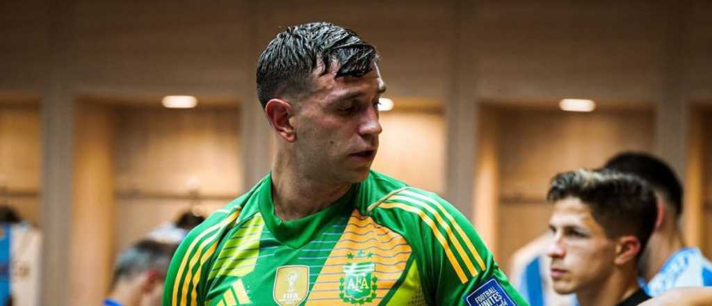 El Dibu no será convocado por Scaloni para jugar ante Angola