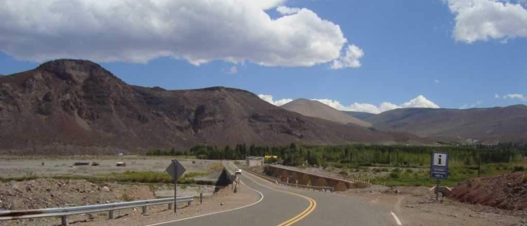 Construir&aacute;n 160 kil&oacute;metros de doble v&iacute;a en la ruta 40 de Mendoza a San Juan
