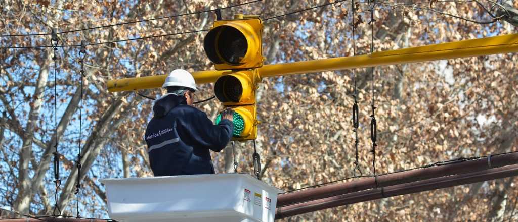 Mejorarán los semáforos en más de 200 esquinas del Gran Mendoza