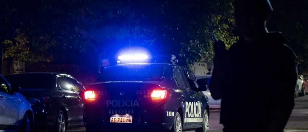 Circulaban en un auto sin patente con una réplica de arma y fueron detenidos