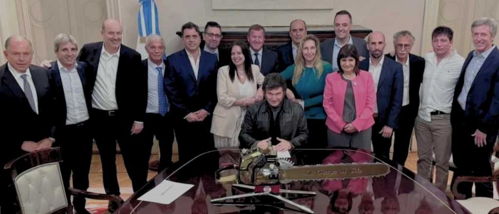 Los funcionarios de Milei salieron en masa a respaldarlo