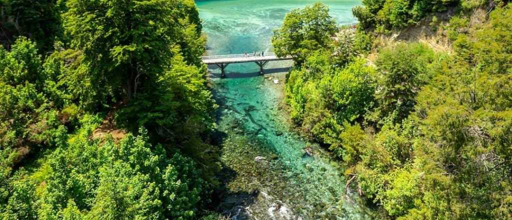 El río más corto de la Argentina: una joya natural que une dos lagos