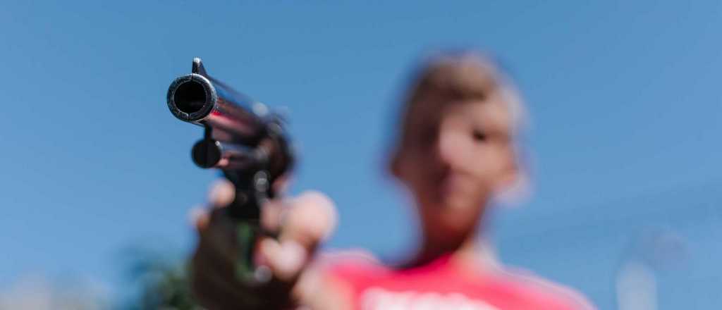 Milei baj&oacute; a 18 a&ntilde;os la edad para ser due&ntilde;o de un arma