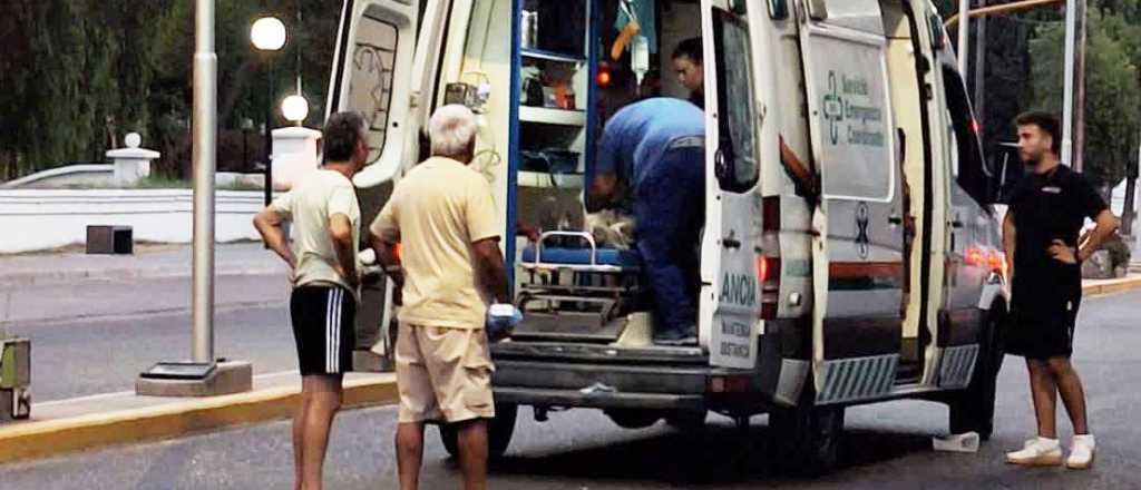 Un menor está grave tras chocar con una moto robada contra un camión