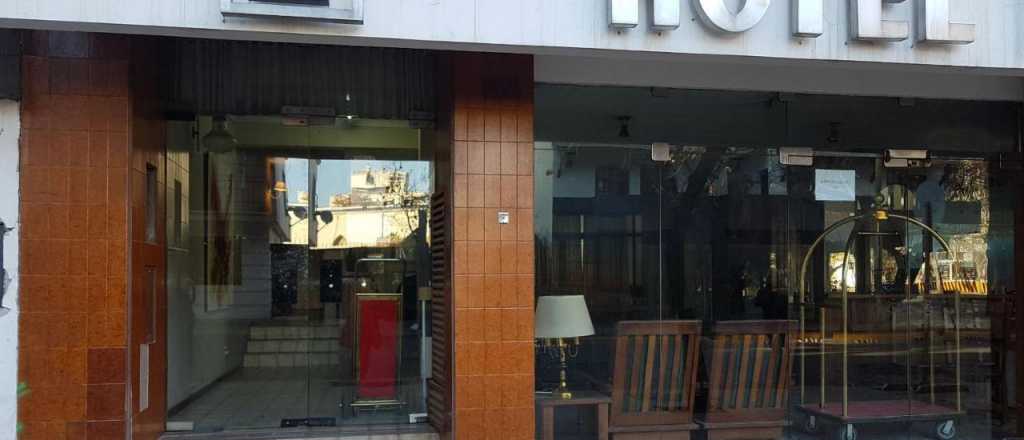 El jurado vecinal de Ciudad sancion&oacute; a un hotel por sacar mal la basura 